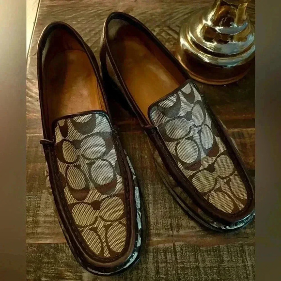 Coach loafers 6 womens Gorgeous. Classic coach emblem made in Italy jacquard - Picture 1 of 8